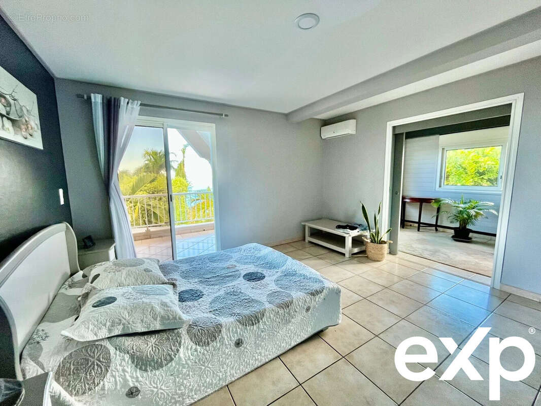 Maison à LES AVIRONS