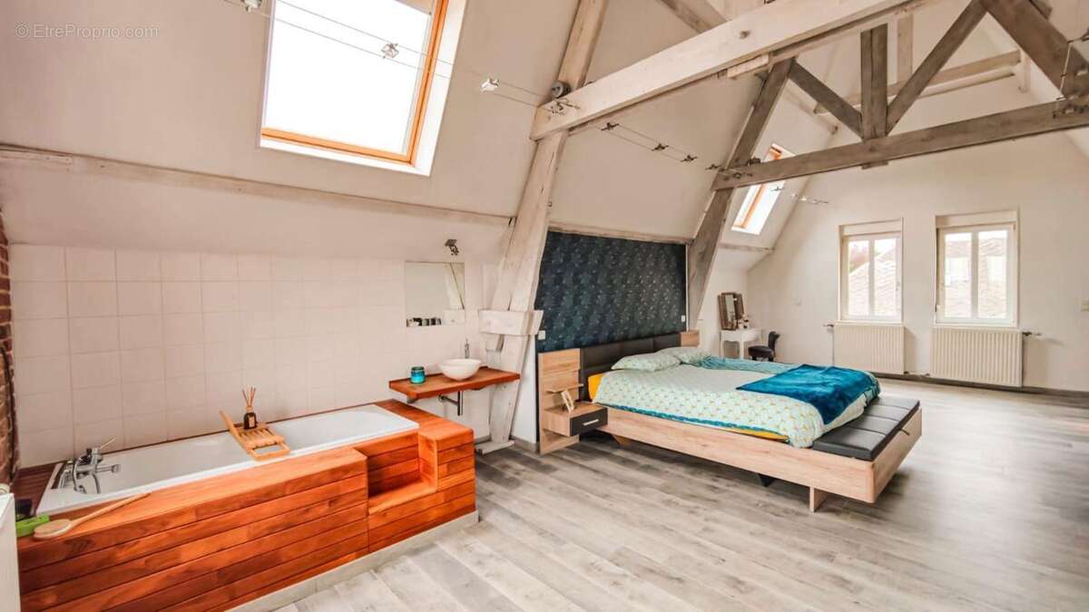 Maison à GOUZEAUCOURT