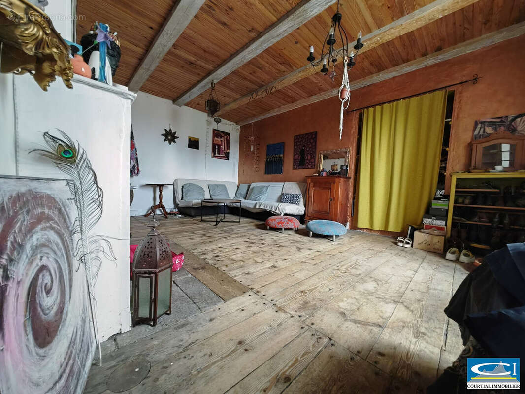 Maison 170 m² à Saint-Felicien  - photo 4