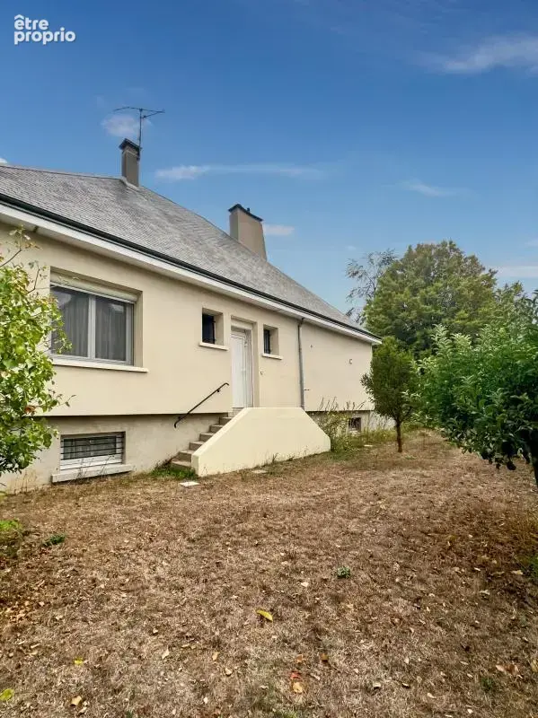 Maison lumineuse avec grand sous-sol, jardin arboré et verger - photo 2