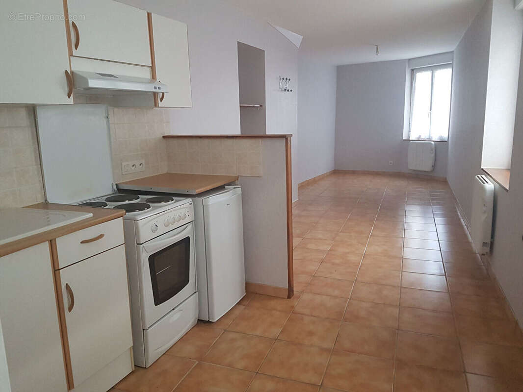 Appartement à LE LOUROUX-BECONNAIS