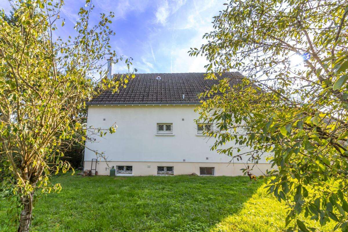 Maison à GIEVRES