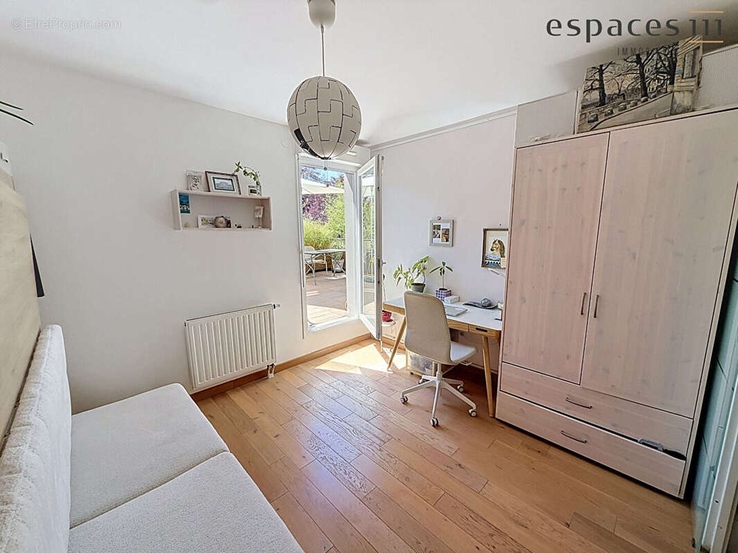 Appartement Guyancourt 5 pièce(s) 109 m2 - photo 8