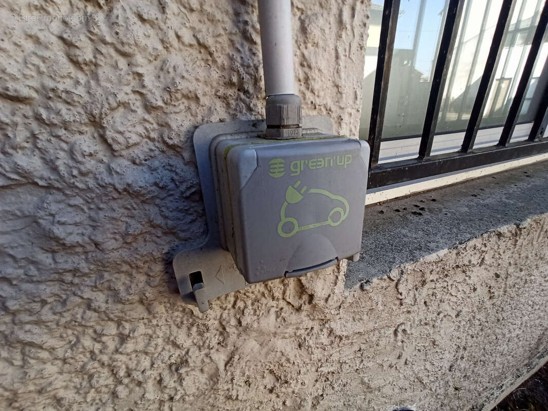 Commerce à SAINT-JUNIEN