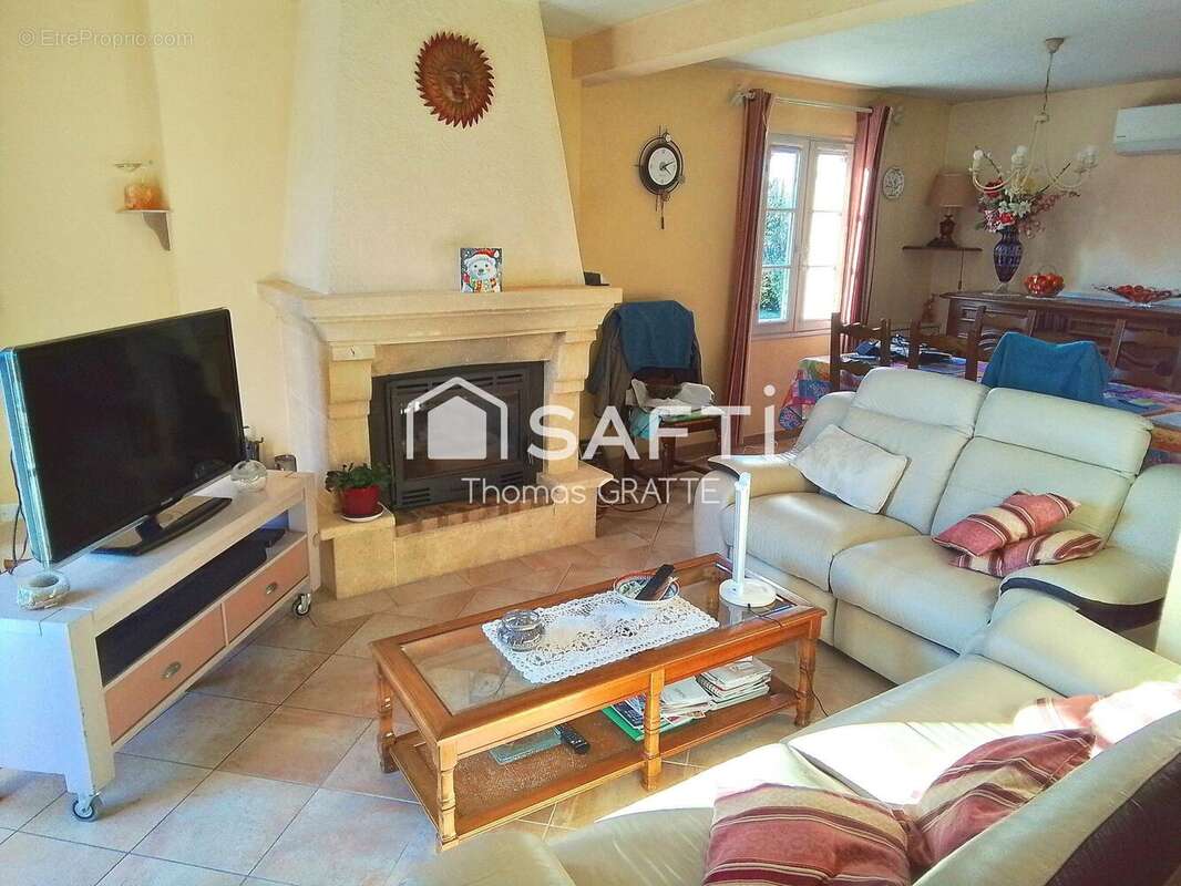 Photo 2 - Maison à SALIGNAC-EYVIGUES