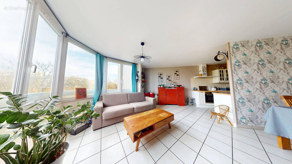 Appartement à SARTROUVILLE