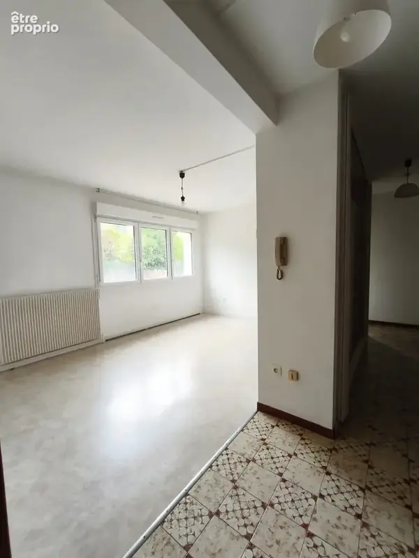 Axe velodrome brabois appartement t2 49 m2  avec cave et place de parking. - photo 2