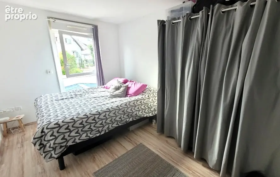 IFS PLAINE : maison de 2015 proche des transports en commun, 3 chambres, avec jardin - photo 7