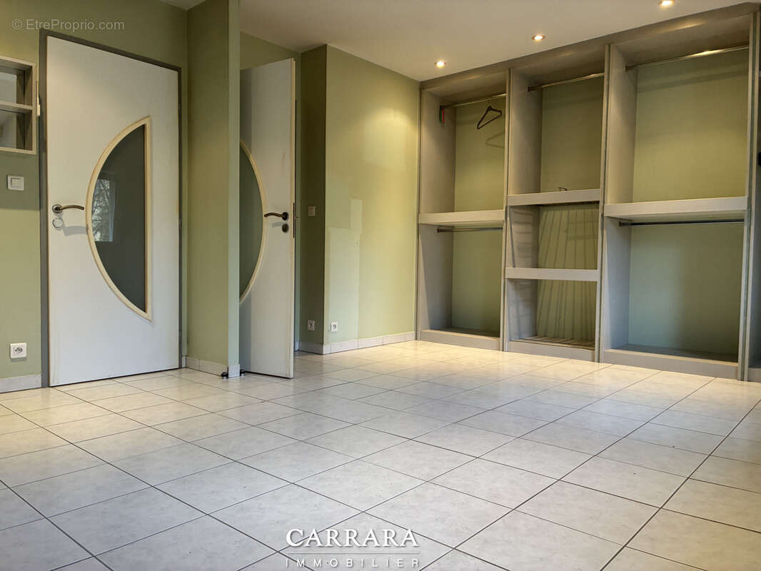 Appartement à ARS-SUR-MOSELLE