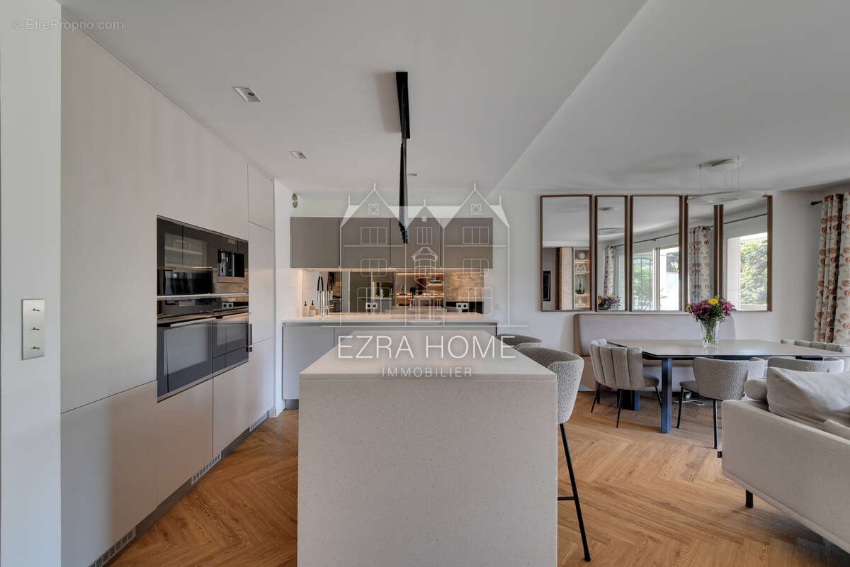 Appartement à LEVALLOIS-PERRET