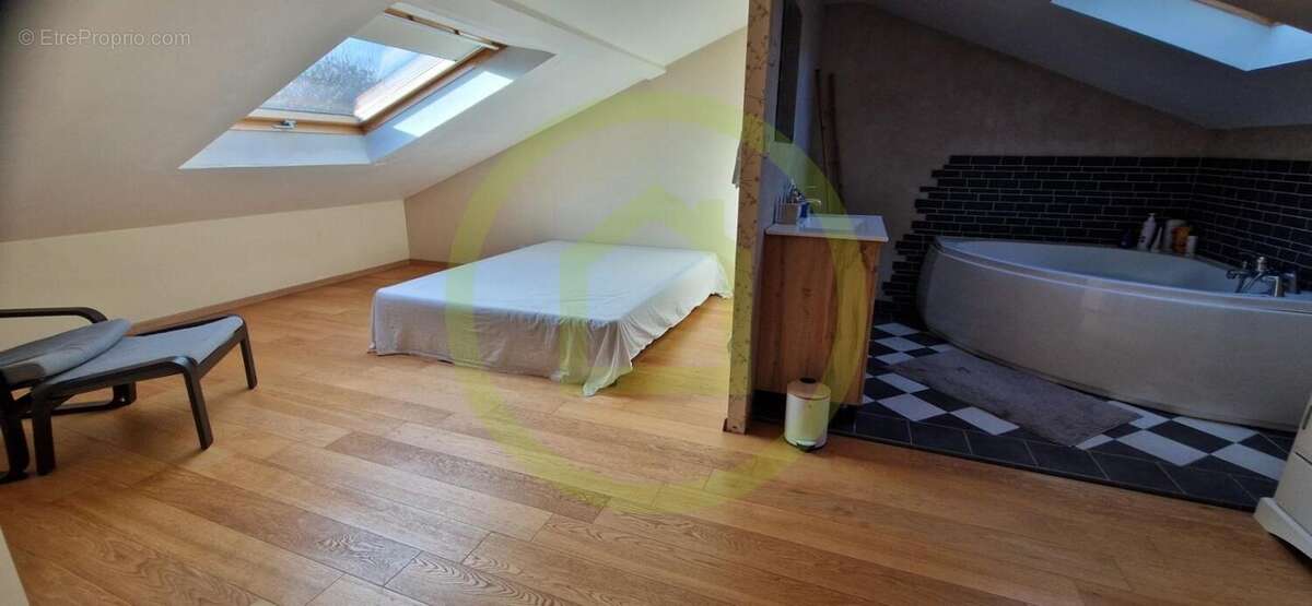 Maison à SAINT-GERMAIN-LES-CORBEIL