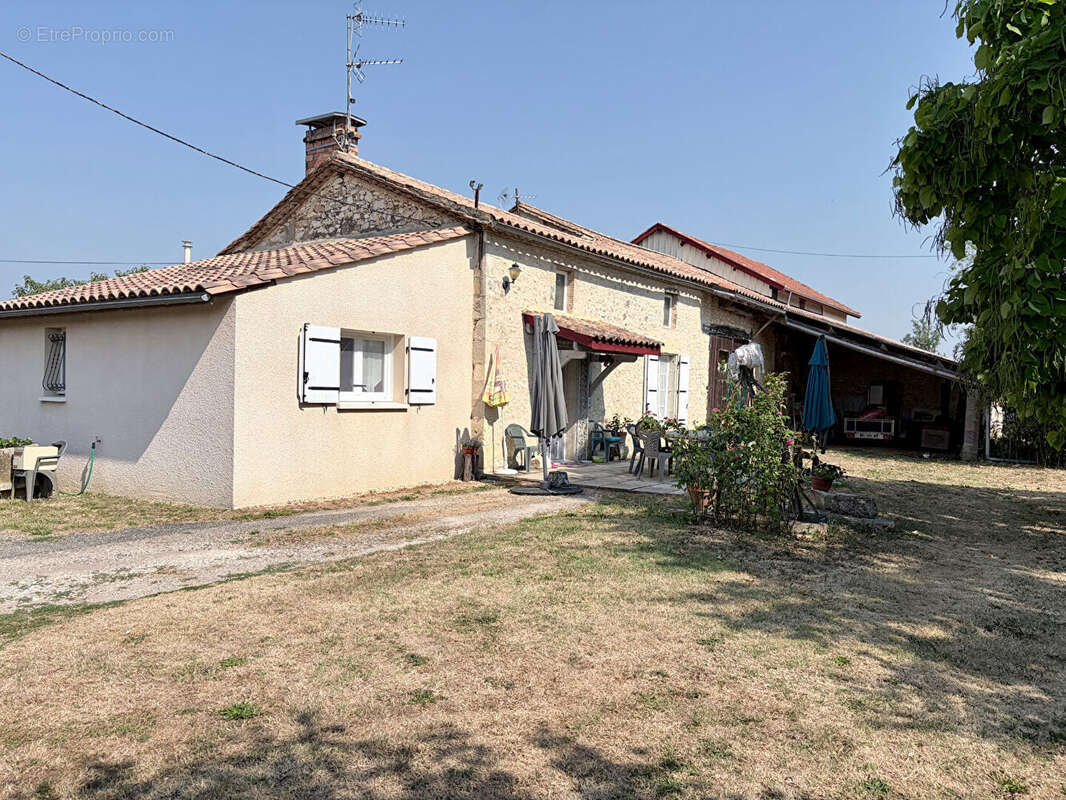 Propriété sur 4 hectares proche Villeréal - photo 4
