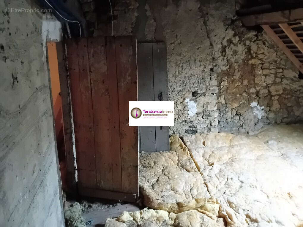 Appartement à LE MELE-SUR-SARTHE