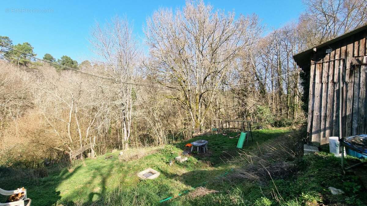 Maison à GRUN-BORDAS