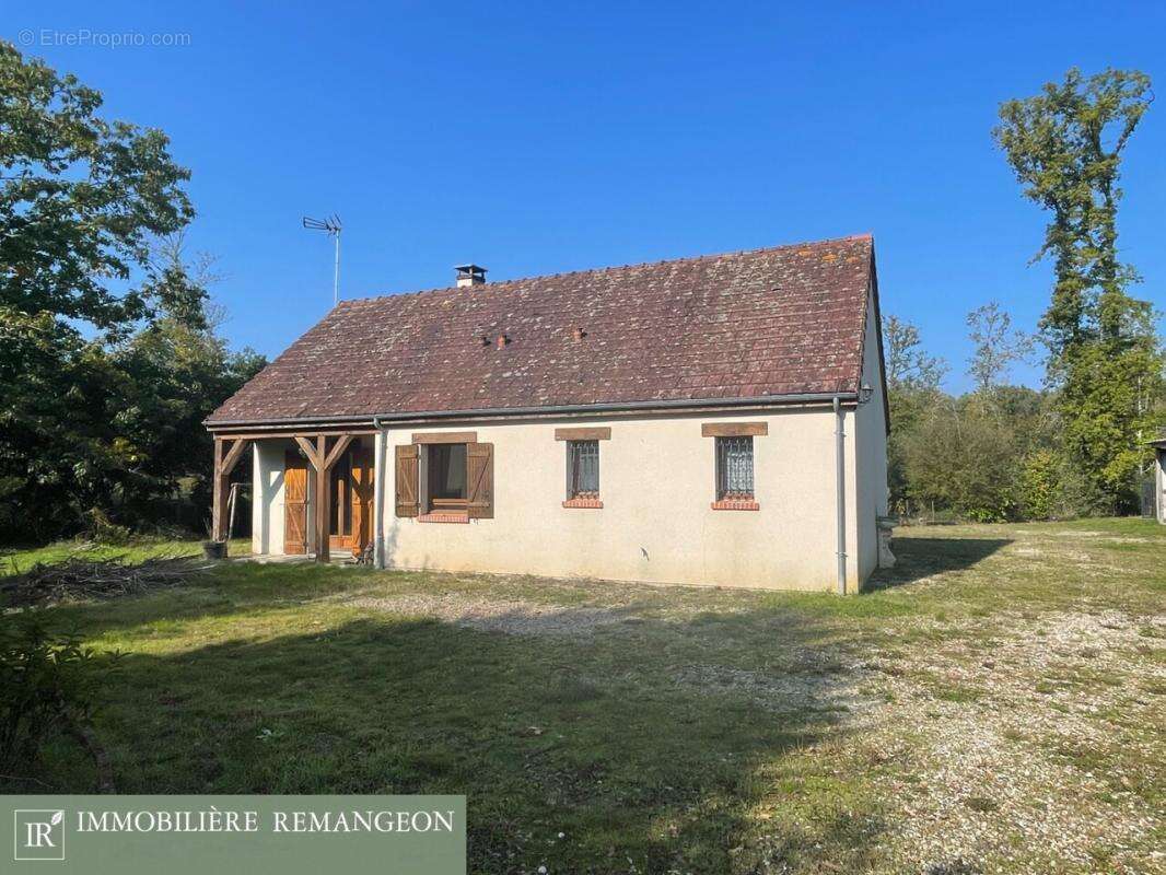 Maison à LAMOTTE-BEUVRON