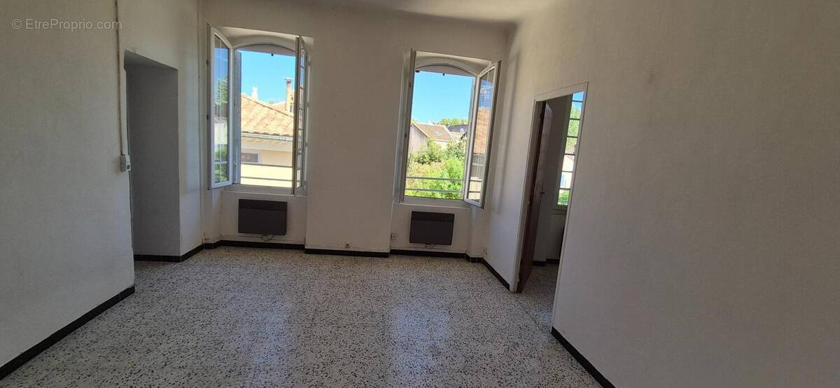 Photo 1 - Appartement à SAINT-REMY-DE-PROVENCE