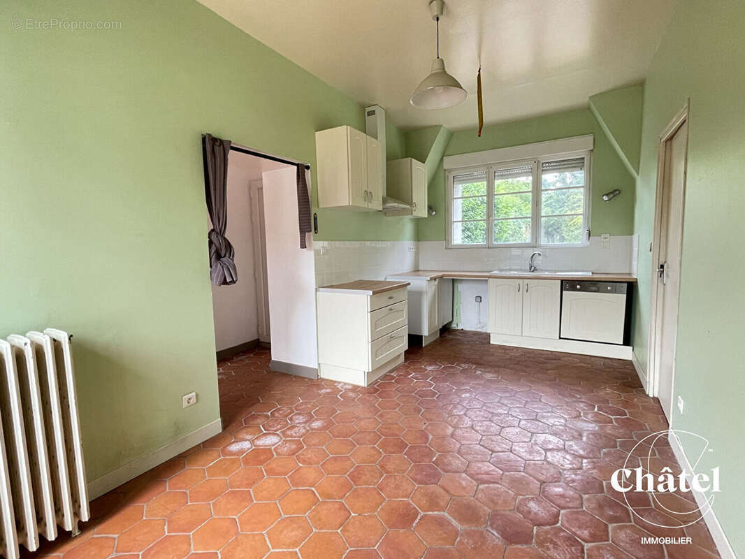 Maison à NANTEUIL-LE-HAUDOUIN