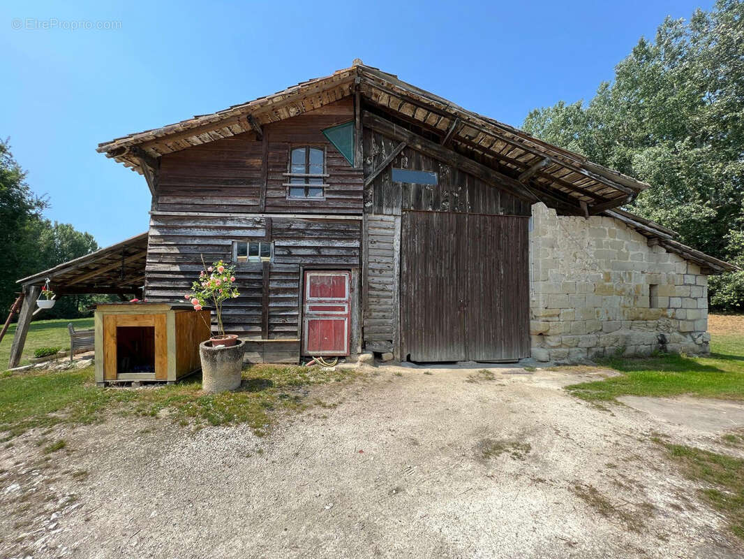 Superbe propriété avec de nombreuses dépendances en campagne - photo 26