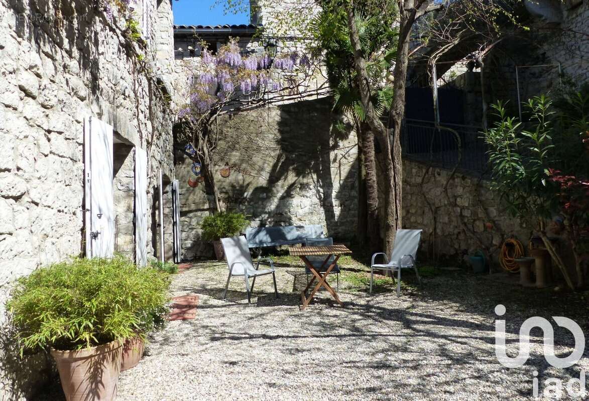 Maison 166 m² à Balazuc  - photo 2
