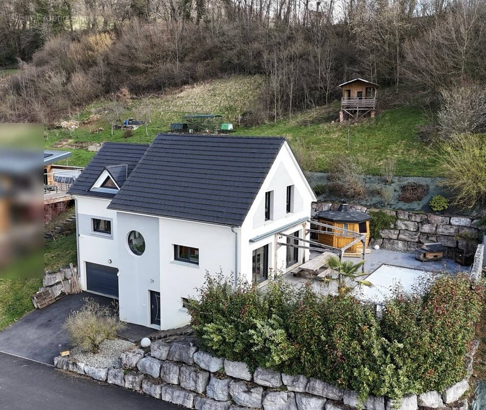 Maison à SAINT-HIPPOLYTE