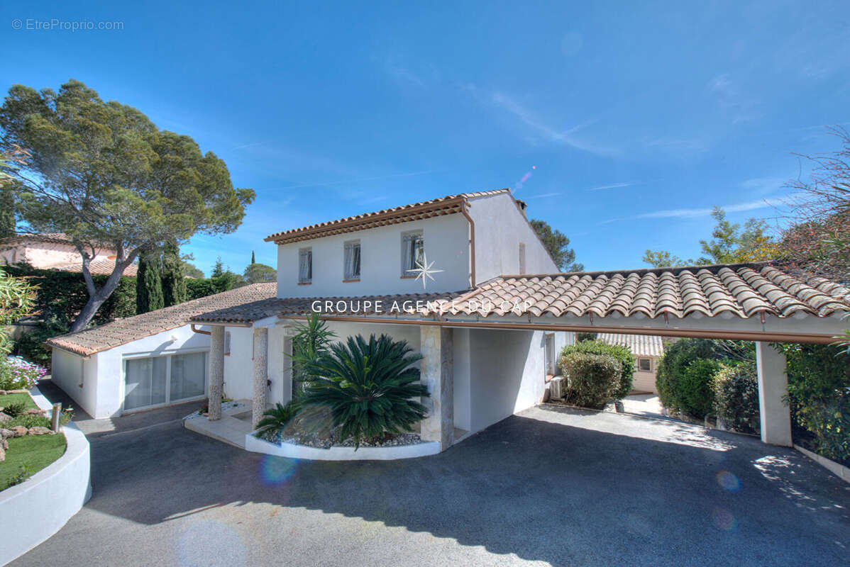 Valescure les golfs villa de plain pied 4 chambres piscine - photo 3