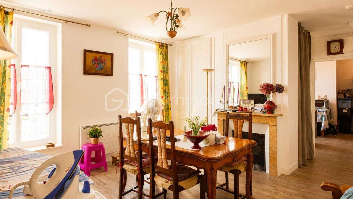  louviers centre-ville  appartement de 58 m²  108 000 € - photo 2
