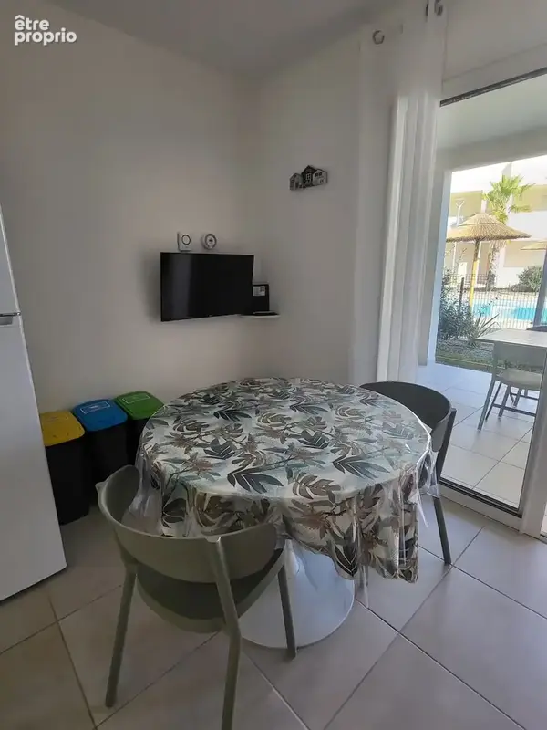 Marina di Bravone   T3 avec terrasse face piscine, parking privatif et plage à proximité - photo 3