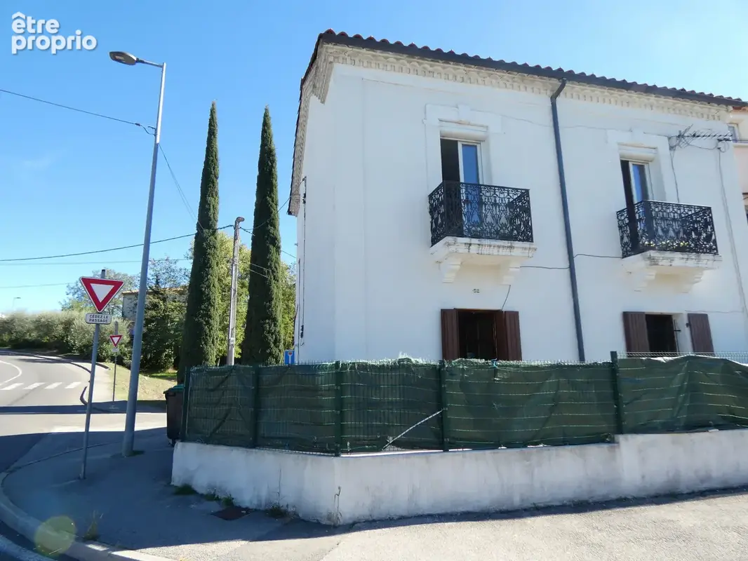 Alès , proche centre ville Maison louée avec deux appartements - photo 13