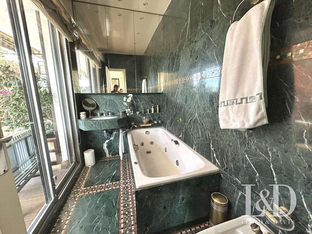 Appartement à MARSEILLE-8E