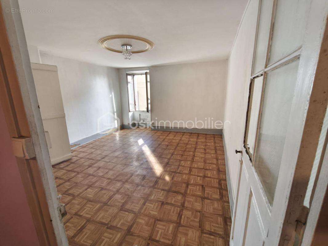 Maison à BEAUREPAIRE