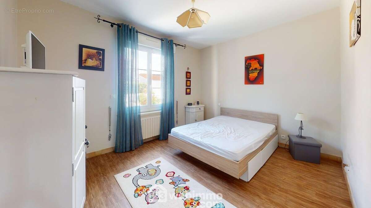 Au rez de chaussée, trois belles chambres - Maison à JARD-SUR-MER