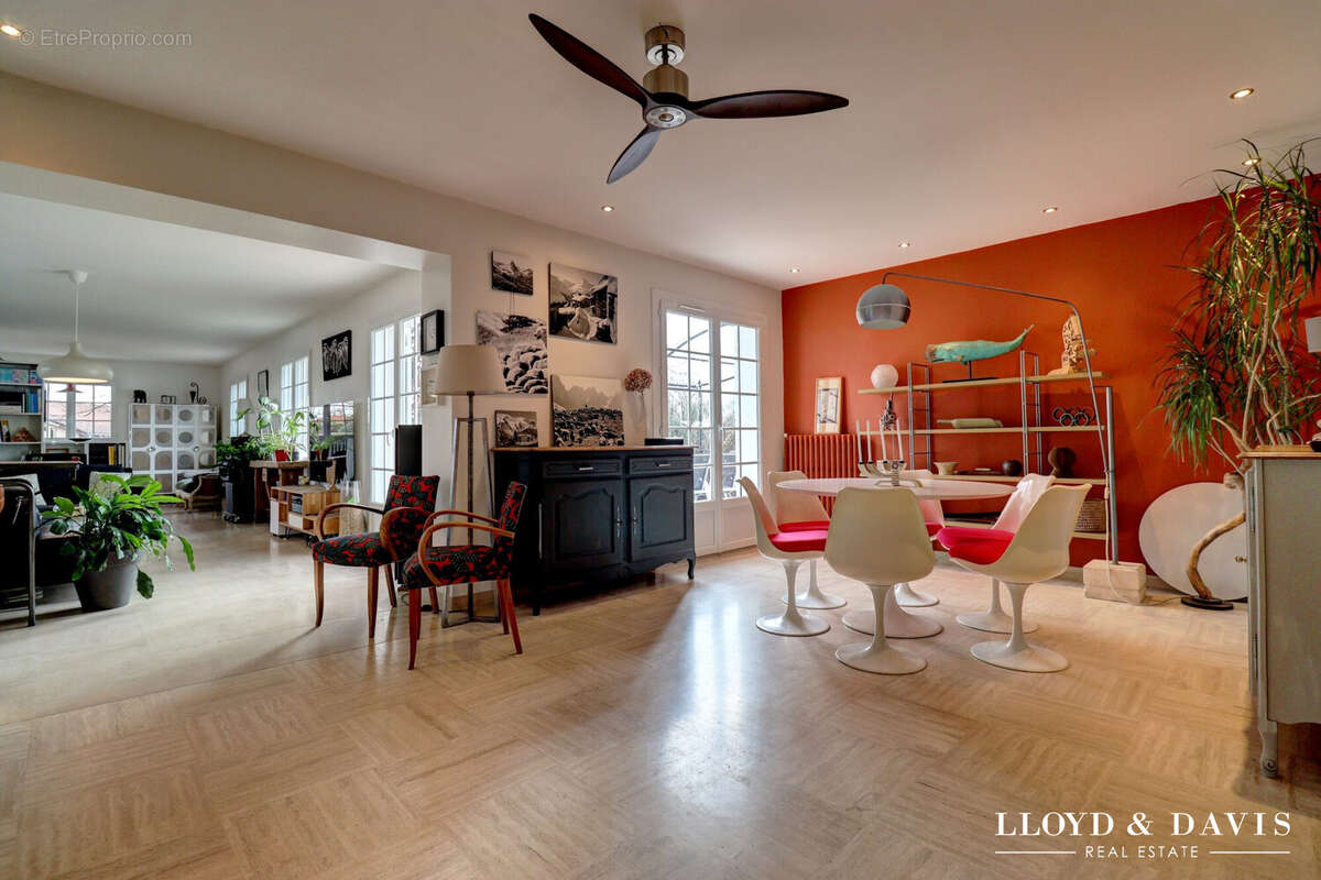 Maison à SAINT-BONNET-DE-MURE