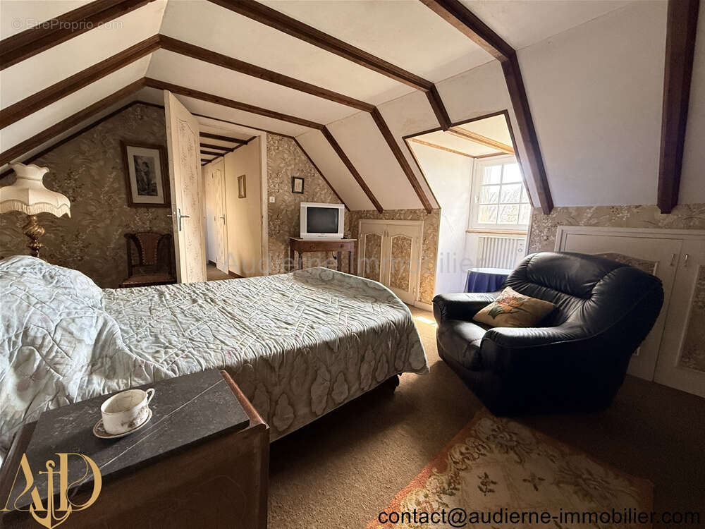 Maison à AUDIERNE