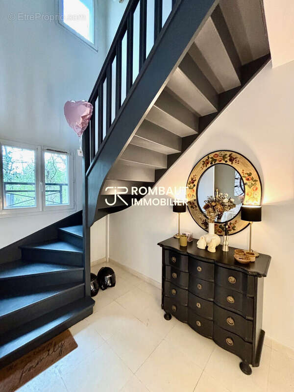 Maison à LA CELLE-SAINT-CLOUD