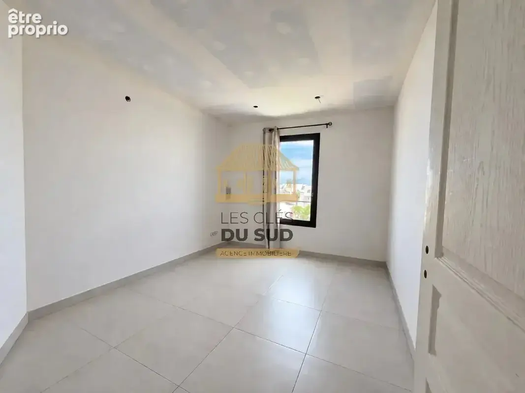 A vendre - villa de type t4 de 100 m² environ- saint joseph - 249 000 € - photo 6