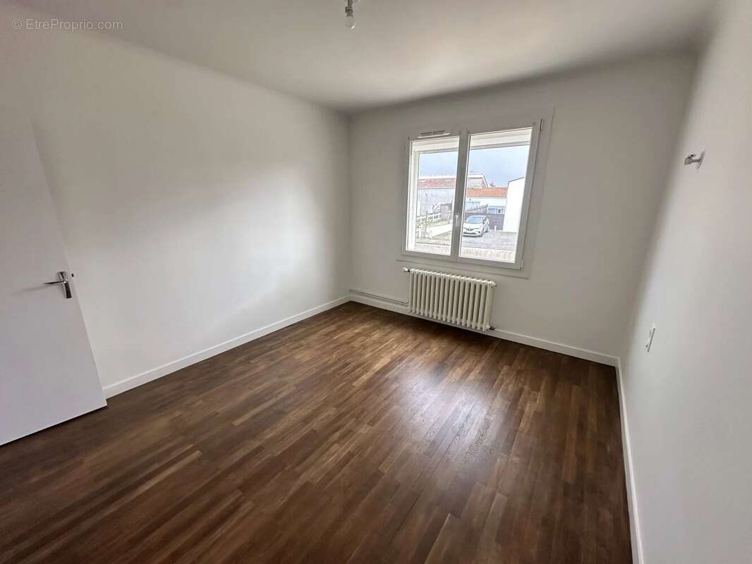 Maison à SAINT-CHRISTOPHE-DU-LIGNERON