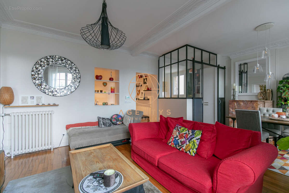 Appartement à SAINT-MAUR-DES-FOSSES