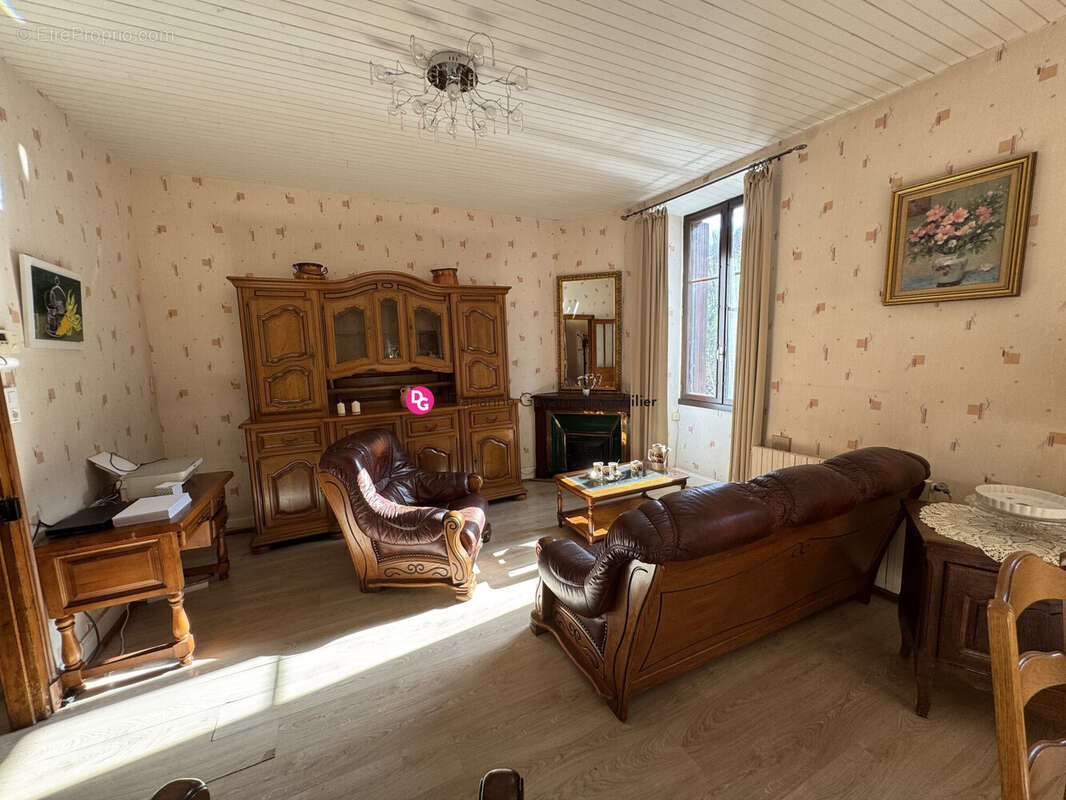 Maison 96 m² à Livinhac-Le-Haut  - photo 4