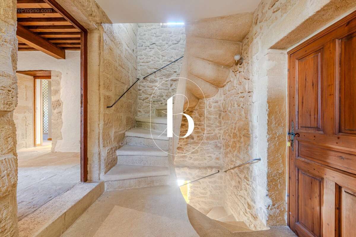 Maison à UZES