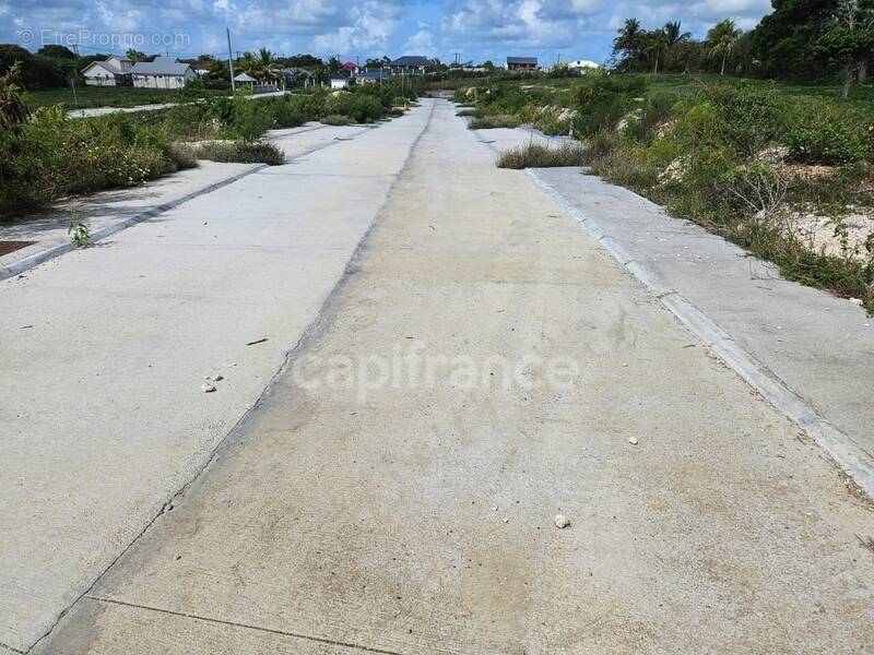 Terrain à PETIT-CANAL