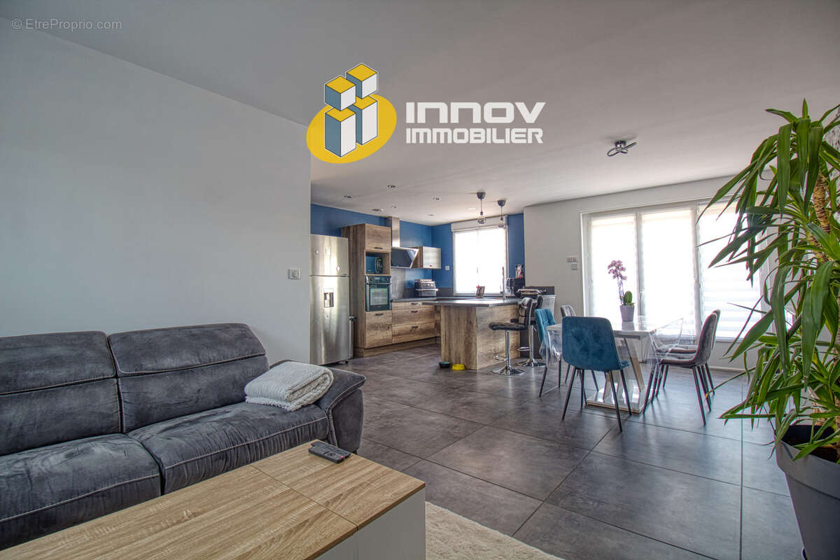 Maison à CHATENOY-LE-ROYAL