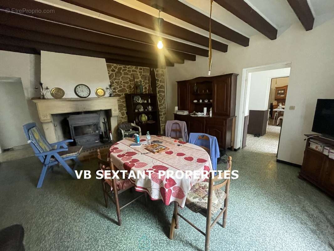 Maison à CIVRAC-SUR-DORDOGNE