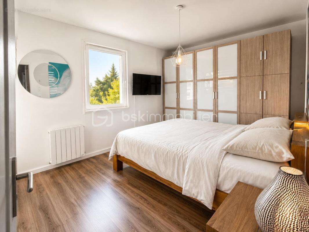Maison 104M² 3 Chambres, jardin 700M² clos avec garage MANSLE-25MIN ANGOULÊME - photo 5