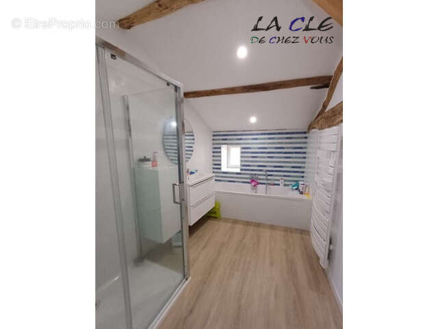 Maison à SAINT-HILAIRE-DES-LOGES