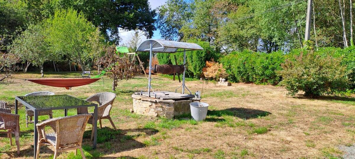 Maison à SAINT-PAUL-LA-ROCHE