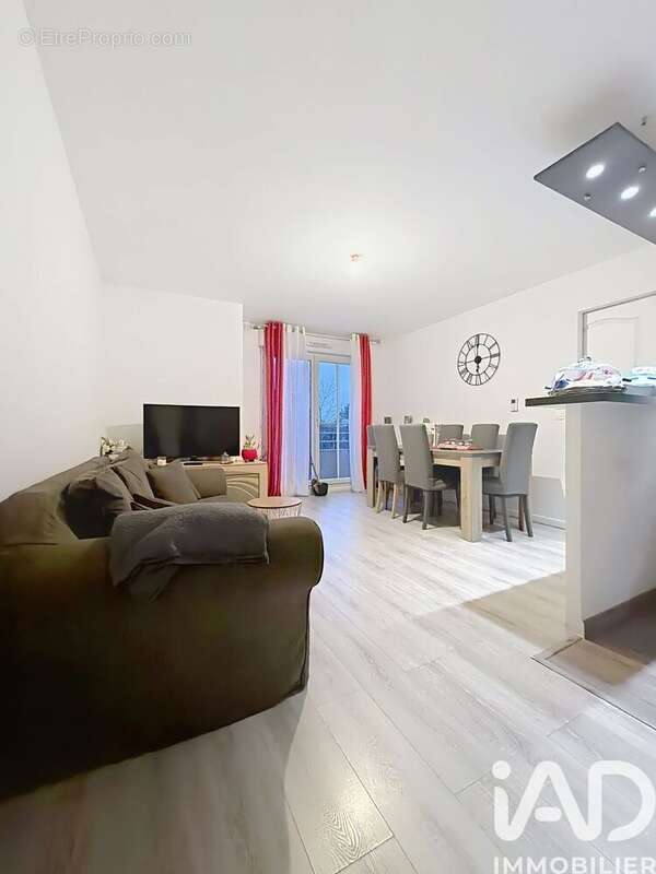 Photo 2 - Appartement à VERT-SAINT-DENIS