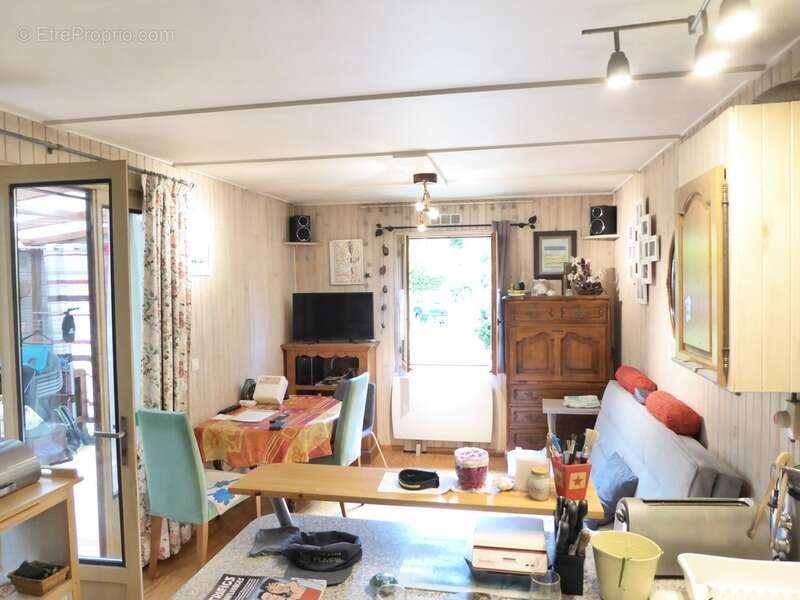 Chalet 2 pièces de plain pied avec véranda-salon 53m² - photo 7