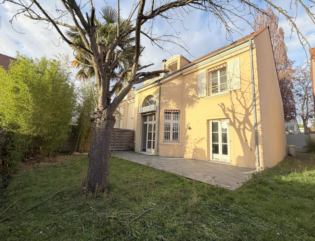 Maison à RUEIL-MALMAISON