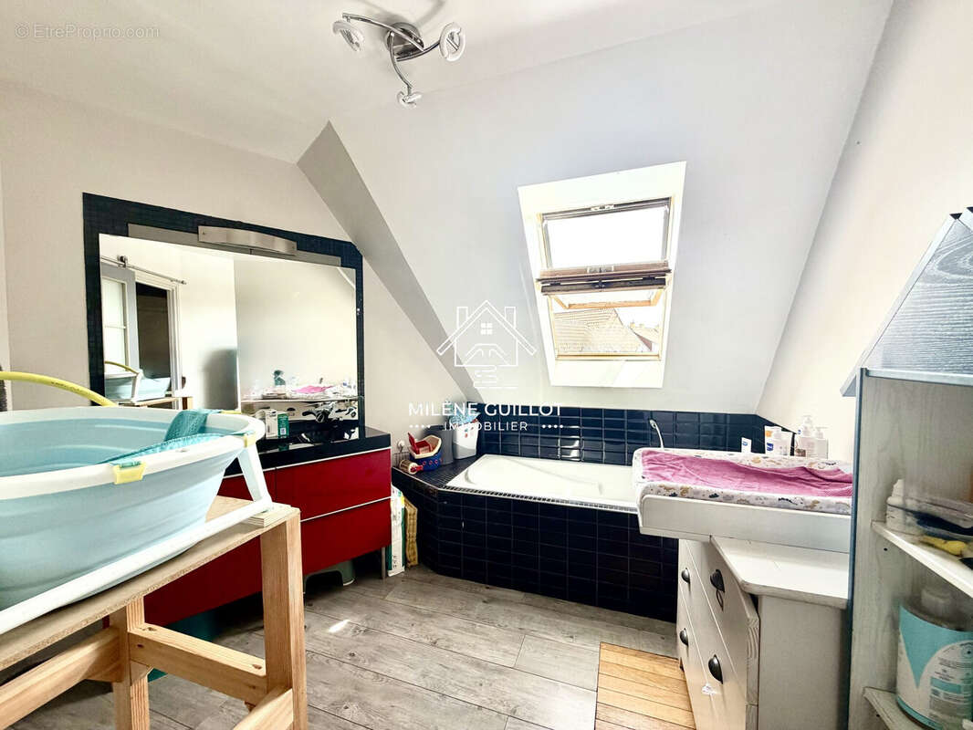 Maison 176 m² à Quesnoy-Sur-Deule  - photo 8