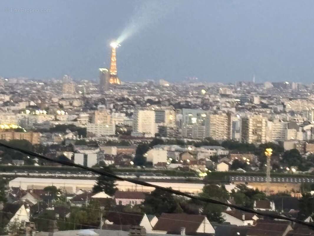 ARGENTEUIL – LES COTEAUX  Élégante maison familiale de plus de 200 m² avec vue sur Paris et la Tour Eiffel - photo 29